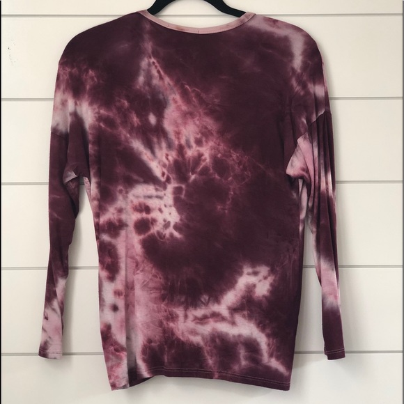 Free Shipping!!! NEW Tie Dye Top with Twist Knot - Picture 2 of 3